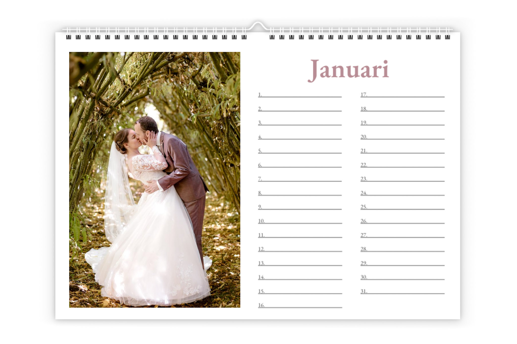 Een kalender met trouwfoto's.